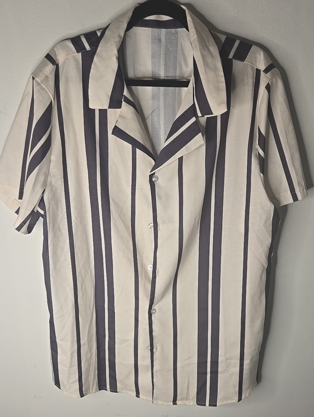 Vertical Stripe Short-Sleeve Button-Down Shirt - Cream & Black